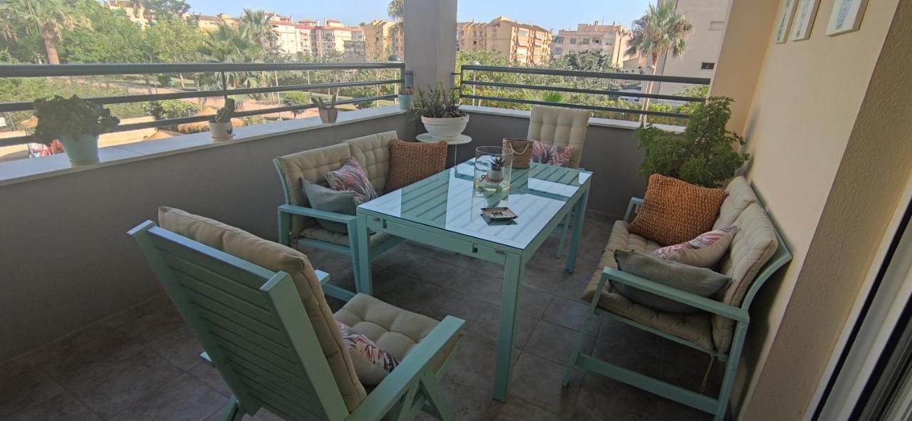 Se Alquila Habitacion Muy Luminosa Con Bano Privado En Apartamento Compartido Rincón de la Victoria Dış mekan fotoğraf