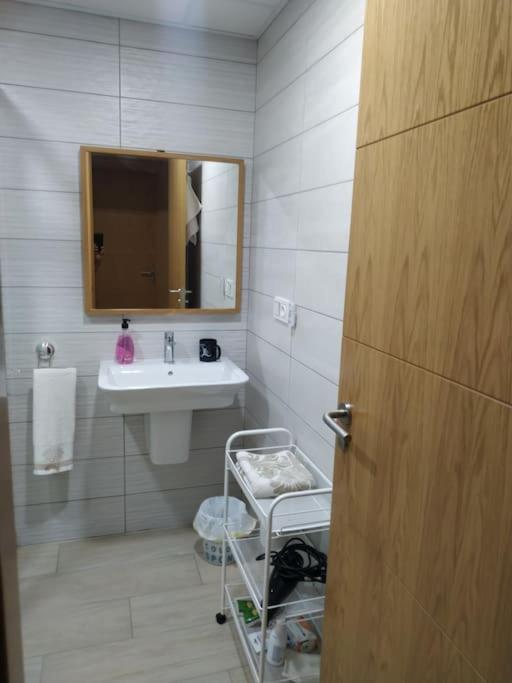 Se Alquila Habitacion Muy Luminosa Con Bano Privado En Apartamento Compartido Rincón de la Victoria Dış mekan fotoğraf